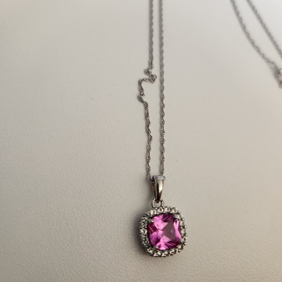 Cushion cut pink sapphire necklace - Picture 5 of 5